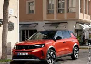 Opel abandonează ţinta de a vinde numai automobile electrice din 2028